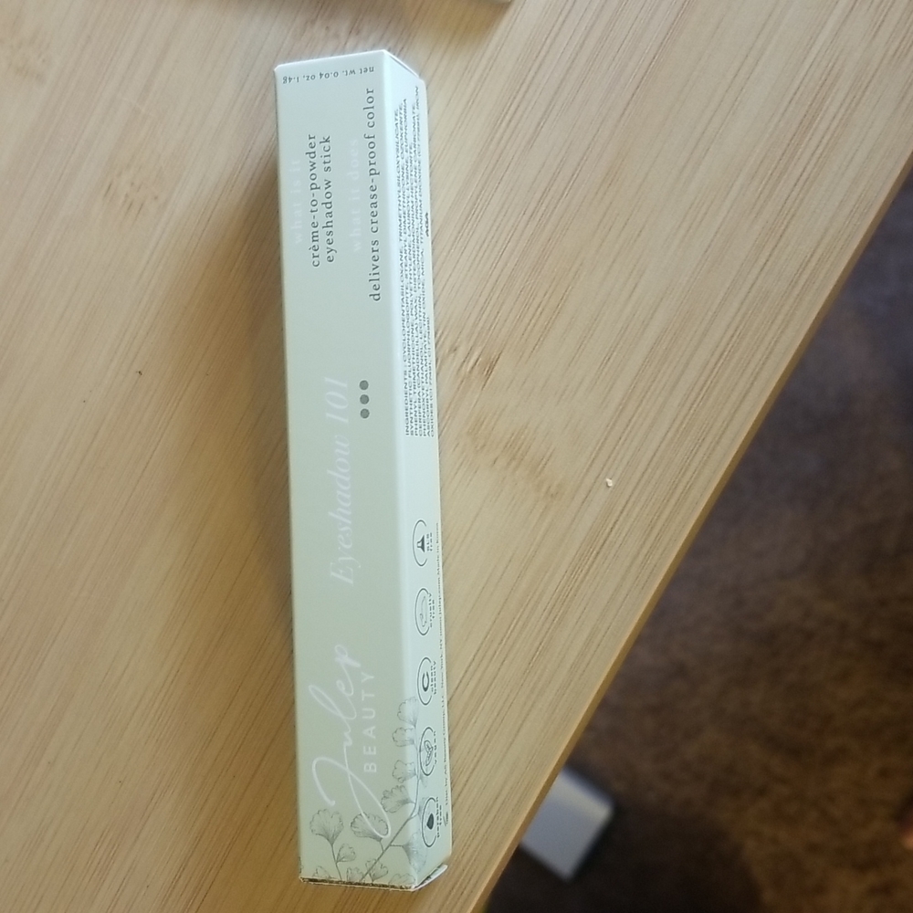 NWT Julep Eyeshadow Stick in Khaki